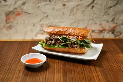 Sandwich with grilled lemon grass
